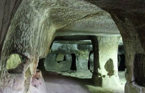 Nevşehir Kalesi'nin altından yeraltı kenti çıktı!