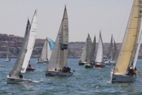 Sinpaş Yapı, İstanbul Boğaz yat yarışı sonuclandı!