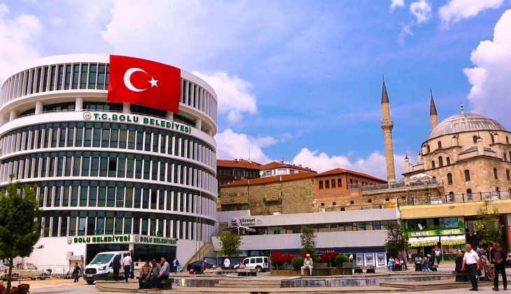 Bolu Belediyesi nden otel hamlesi! O arsaya otel yapılıp 30 yıl işletilmesi için kiraya verilecek!