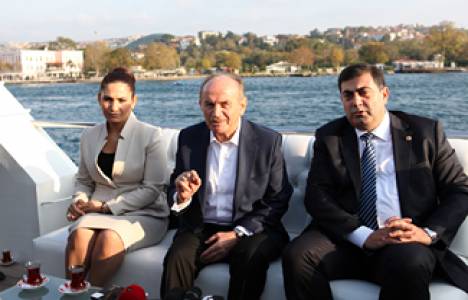 Kadir Topbaş, İzmirlilere İstanbul'daki kentsel dönüşümü anlattı!