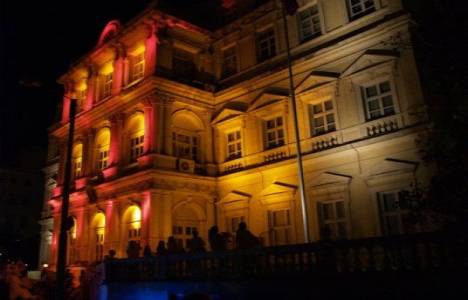  Tarihî binalarda aydınlatma şovu! 