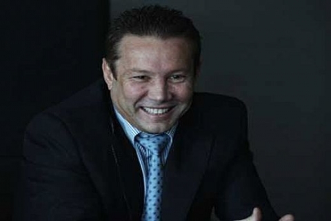 Engin Yeşil, Forum İstanbul'dan Eğitime Destek Ödülü aldı!