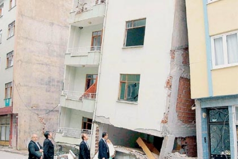  TOKİ Simav depremi mağdurları için 928 kalıcı konut yaptı!