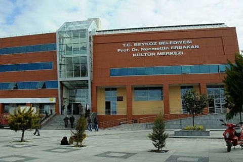 Beykoz Belediyesi'nin 20 bin kitaplık Muhammed Osman Akfırat Kütüphanesi açıldı! 