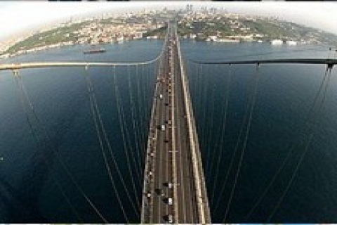 Kent trafiği Boğaz'a köprü yapılarak çözülmez!