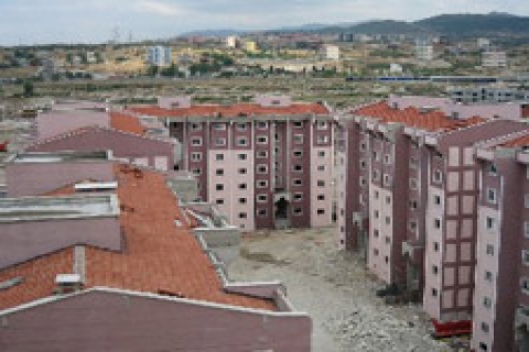 TOKİ Isparta Konutları'na elektrik verilmiyor