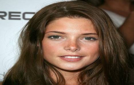 Ashley Green'in Los Angeles'teki evi yandı!