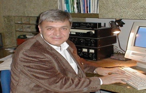  Ahmet Vefik Alp: Kadıköy Metrosu'na şapka çıkarıyorum!