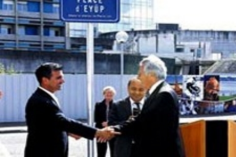 Fransa'da iki meydana Eyüp Sultan adı verildi!