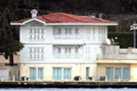 Öztay Tekstil, Necmettin Erbakan'ın Beykoz'daki yalısı için dava açtı!