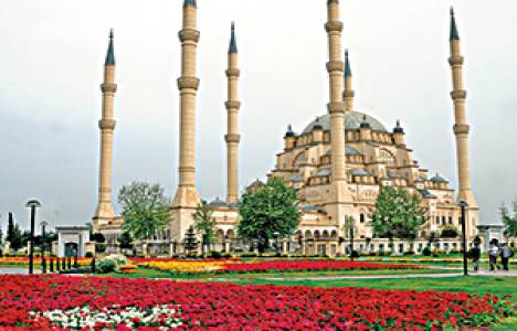 Adana Sabancı Merkez Camii'si teknolojik sistemle ısınacak!