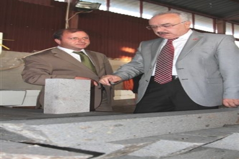  Selman Yenigün, Andezit Taş Kesme Tesisini gezdi!