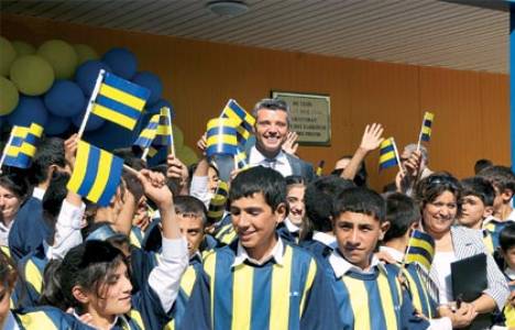  Sadettin Saran Van'da spor salonu açtı okul sözü verdi!