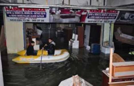 Yükseltilen yollar evleri yol seviyesinin altında bıraktı!