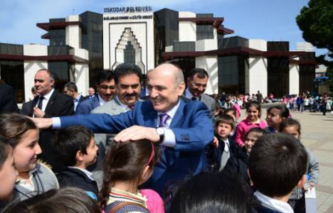 Erdoğan Bayraktar çevreci çocuklarla bir araya geldi!