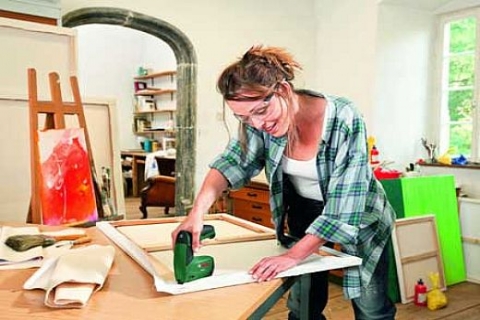 Bosch'tan sınıfının en küçük ve lityum bataryalı zımba tabancası!