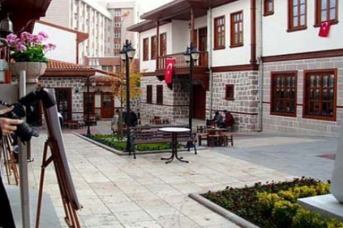 Altındağ Belediyesi, 3 ahşap evi 1.5 milyon TL'den satışa çıkardı!