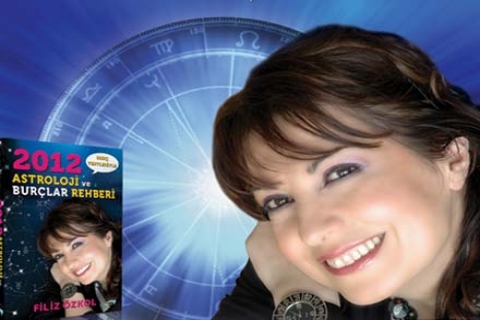 Optimum Outlet'te astrolog Filiz Özkol yeni kitabını imzalıyor!