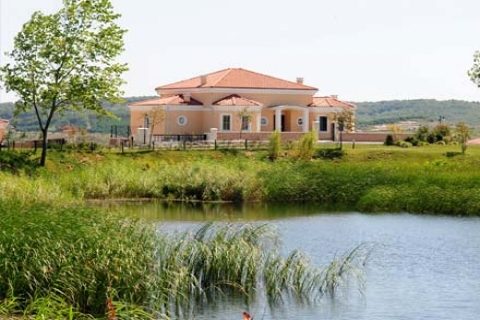 Gölpark İstanbul'da satılık konutların fiyatları 760 bin TL'den başlıyor!