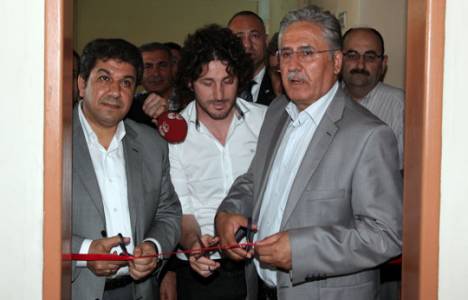 Fatih Tekke kendi adını taşıyan kütüphaneyi açtı!