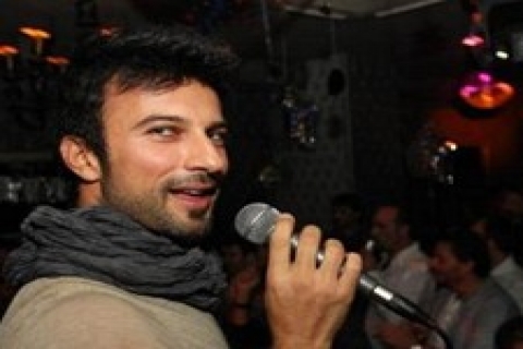 Tarkan çiftliğini kurbağalar yüzünden terk etti!