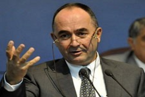 Vedat Akgiray: İnşaat yapmakla finans merkezi olunmaz!