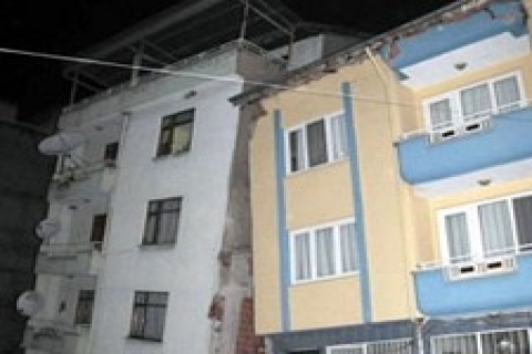 Simav'da deprem hasar tespiti yarın tamamlanacak!