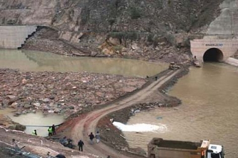 Özaltın Holding'in vicdanı, patlayan Köprü Barajı kapağından dolayı rahat!