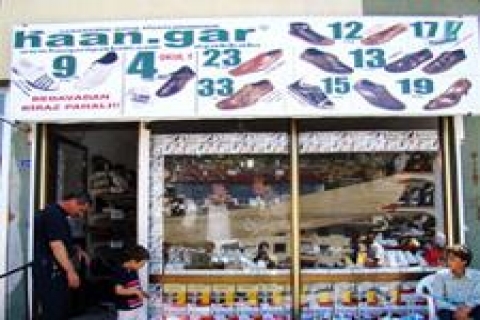 Hangar Ayakkabı Bakırköy'de mağaza açtı