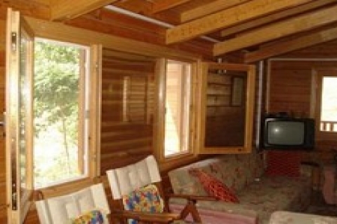 Antalya'da icradan 375 bin TL'ye satılık ahşap ev!