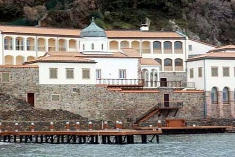 Güler Sabancı, Rahmi Koç, Cem Boyner ve Halis Komili, Ayışığı Manastırı'nı açtı!