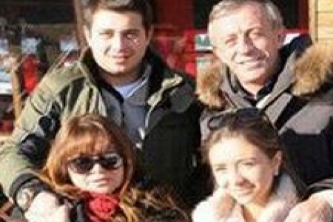 Ali Ağaoğlu ailesiyle Uludağ'da görüntülendi!