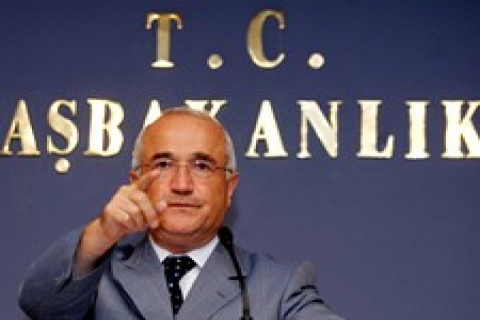 Cemil çiçek: Başbakan 'ın projesine siz de katılın!