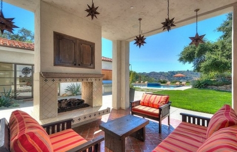 Jennifer Lopez, Beverly Hills den 22.9 milyon dolara malikane alıyor!