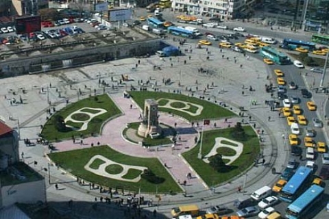 Taksim'de trafiği ilk kez Vedat Dalokay'ın projesi yer altına almıştı!