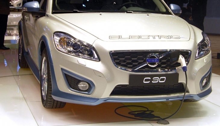 Benzin ve dizel zamanı geçti! Volvo yeni elektrikli aracı ile şov yaptı!