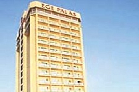 Nafiz Zorlu: Ege Palas'ın icradan satılması çok üzücü