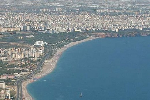 Antalya'da 800 bin TL'ye icradan satılık tripleks villa!