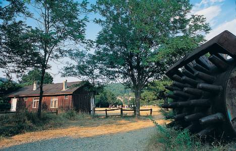 Spil Dağı Parkı'ndaki alt yapı çalışmalarının yarısı tamamlandı!