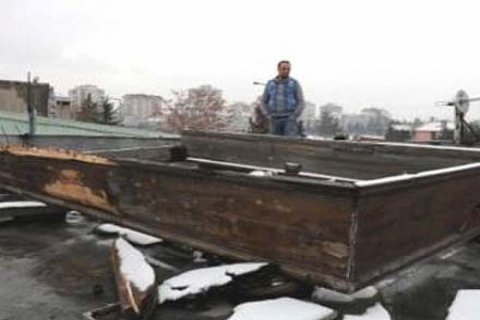 Guinness Rekorlar Kitabı'na giren 4,70'lik masa odun oldu!