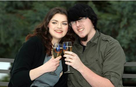 Matt Topham ve Casey Carrington 8 odalı malikane inşa ettiriyor!