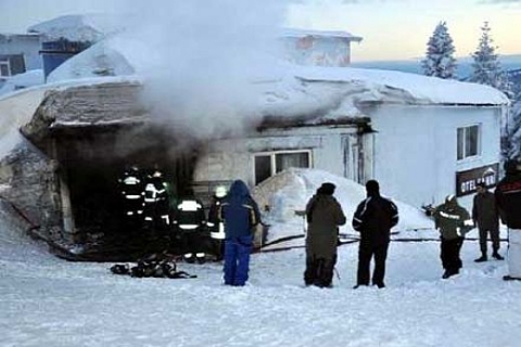 Uludağ Fahri Otel'in kayak malzemeleri bölümünde yangın çıktı! 