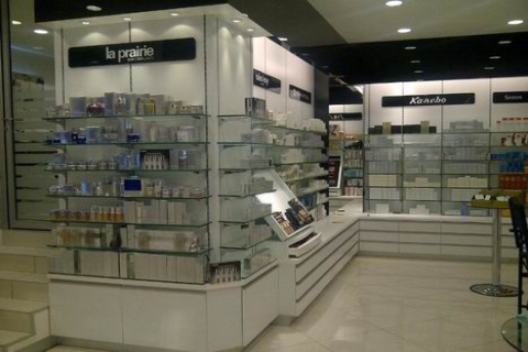  Tekin Acar Cosmetics mağazasını yeniledi!