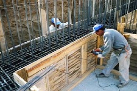 İlyas Gençoğlu, Gençoğlu Maçka İnşaat şirketi 'ni kurdu!