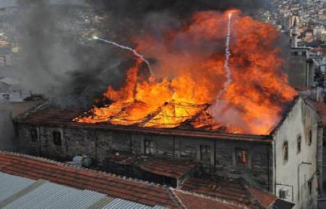 Adana'da boya atölyesinde yangın çıktı!