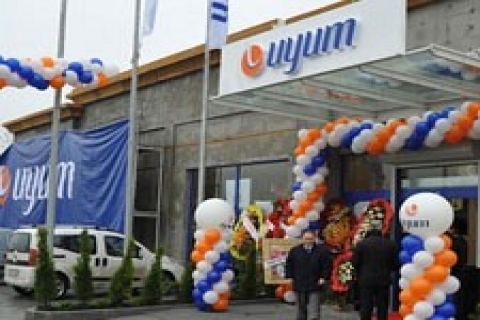 Uyum, Üsküdar Bağlarbaşı mağazası için sözleşme imzaladı!