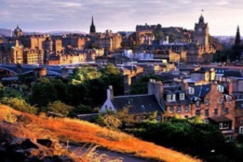 Edinburgh, Orta çağ'dan kalma taş binaları ile büyülüyor!
