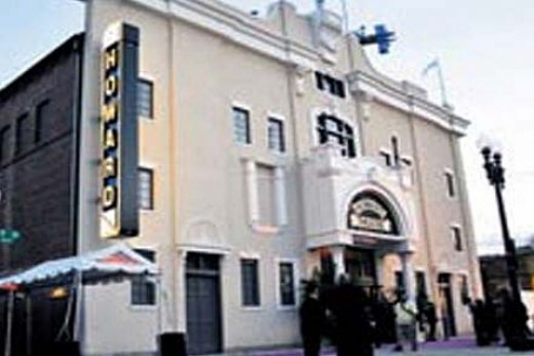 Ahmet Ertegün'ü de ağırlayan Howard Tiyatrosu'na Türkiye imzası!