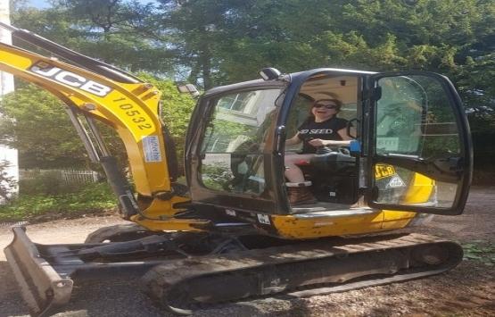 İngiliz mimar yıkık tuvaletten ev yaptı!