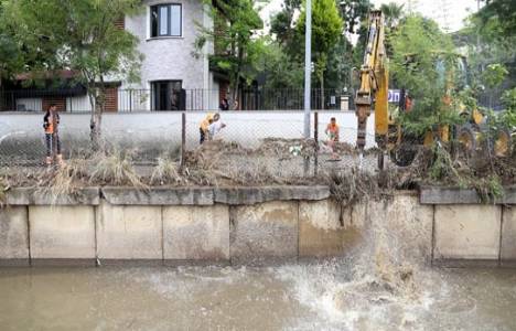 Kurbağalıdere ıslah çalışmaları kapsamında servis geçiş köprüsü inşa ediliyor!